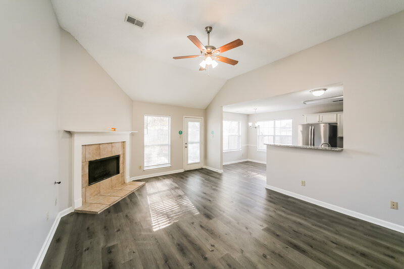 1,795/Mo, 165 Garden View Dr Oakland, TN 38060 Living Room View