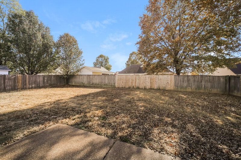 1,795/Mo, 165 Garden View Dr Oakland, TN 38060 Rear View 2