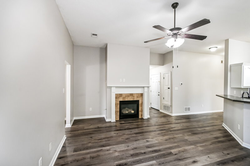 1,805/Mo, 316 Vaiden Ridge Dr N Hernando, MS 38632 Living Room View