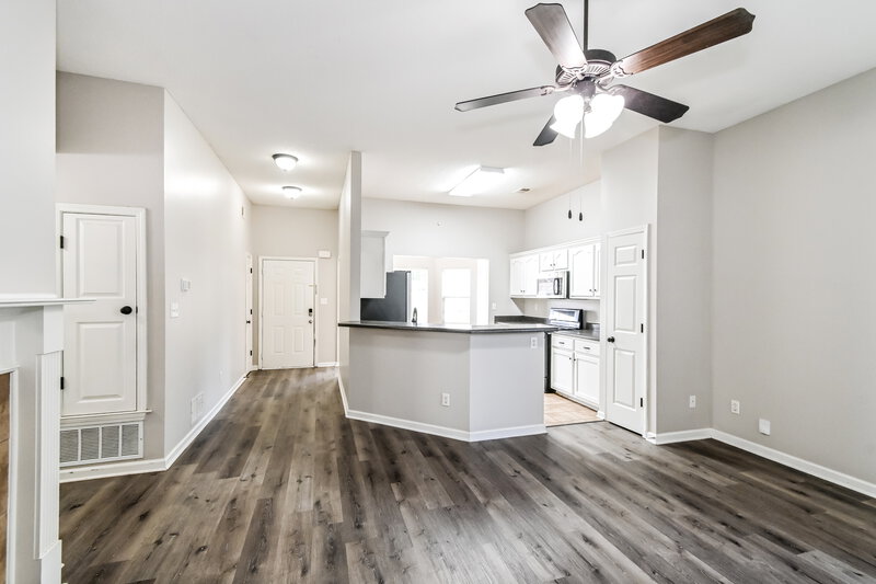 1,805/Mo, 316 Vaiden Ridge Dr N Hernando, MS 38632 Living Room View 3