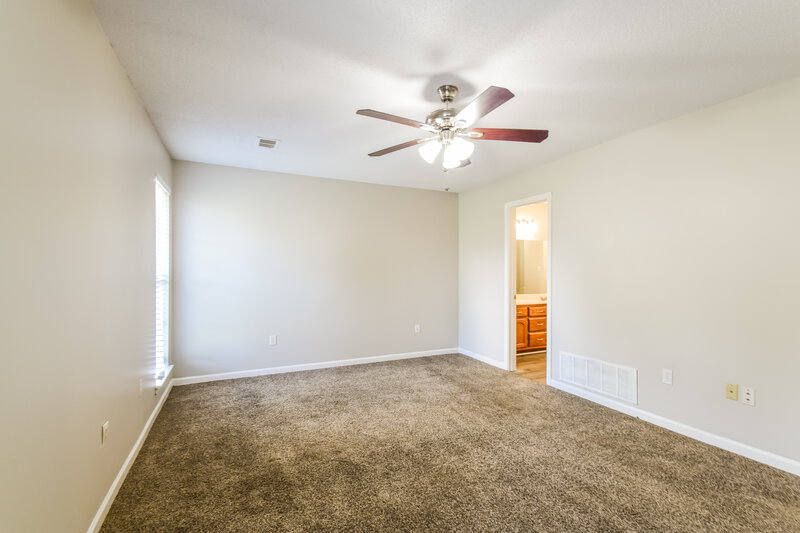 2,030/Mo, 4304 Edmonton Street Horn Lake, MS 38637 Main Bedroom View