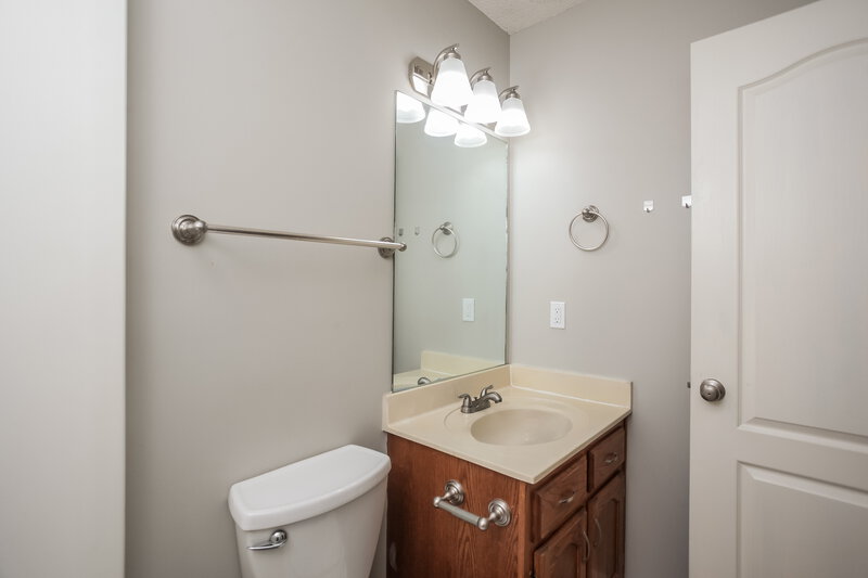 1,650/Mo, 1329 Annesdale Dr Southaven, MS 38671 Bathroom View