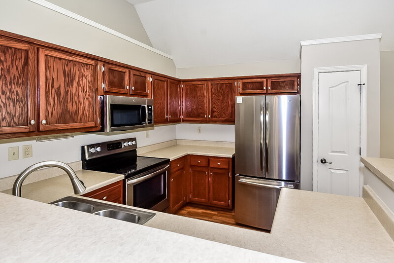 1,895/Mo, 4102 Ravenwood Dr N Horn Lake, MS 38637 Kitchen View 2