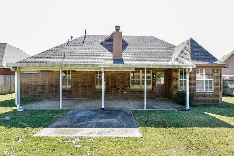 1,895/Mo, 4102 Ravenwood Dr N Horn Lake, MS 38637 Rear View