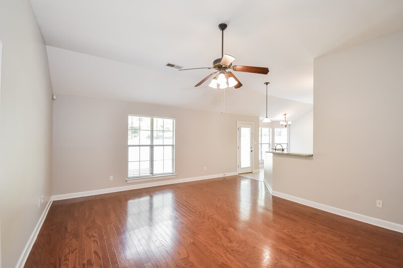 1,690/Mo, 8643 Bonfire Drive Southaven, MS 38671 Living Room View