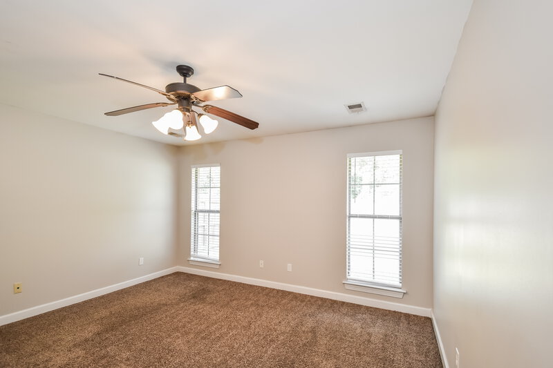 1,690/Mo, 8643 Bonfire Drive Southaven, MS 38671 Main Bedroom View 2