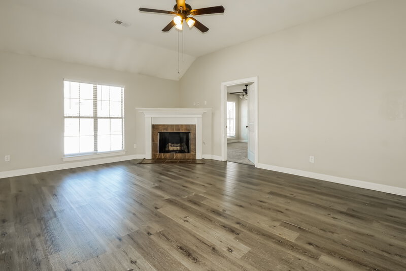 1,780/Mo, 8213 Park Pike Dr Southaven, MS 38671 Living Room View