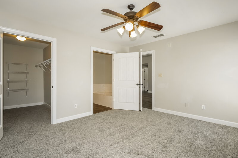 1,780/Mo, 8213 Park Pike Dr Southaven, MS 38671 Main Bedroom View 2