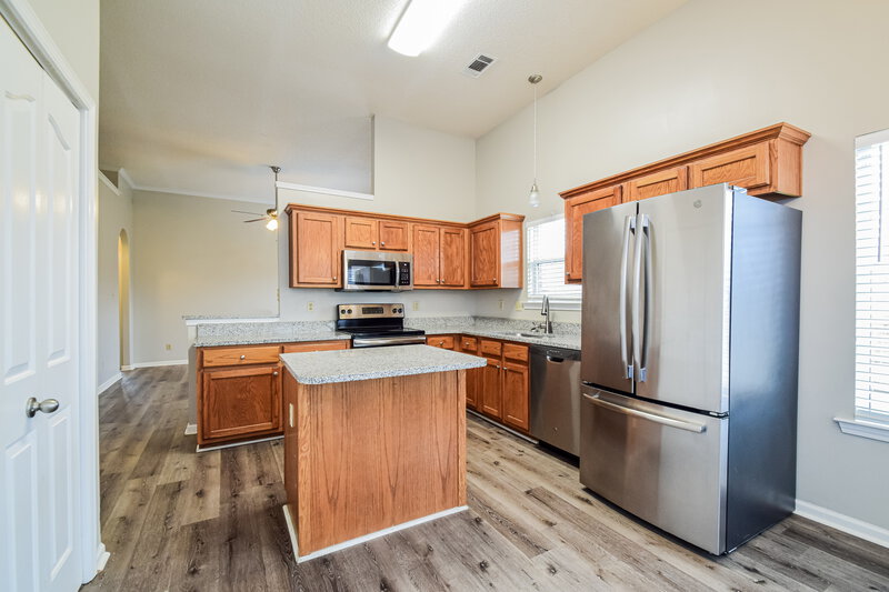 1,725/Mo, 6887 Seaside Dr Cordova, TN 38018 Kitchen View