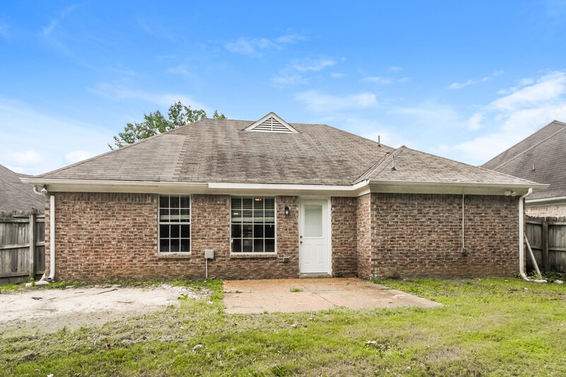 1,615/Mo, 6803 Kerry Valley Ln Cordova, TN 38018 Rear View 2