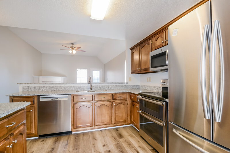 1,915/Mo, 8334 Regal Bend Dr Olive Branch, MS 38654 Kitchen View