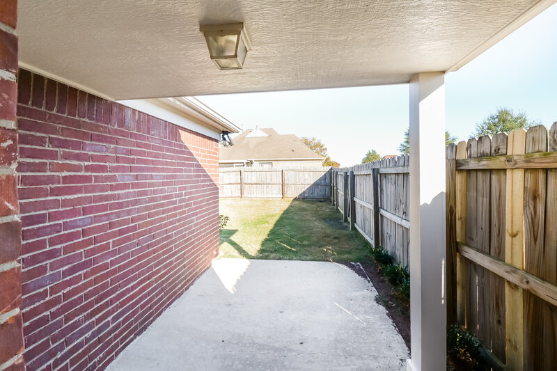 1,915/Mo, 8334 Regal Bend Dr Olive Branch, MS 38654 Coveredpatio View
