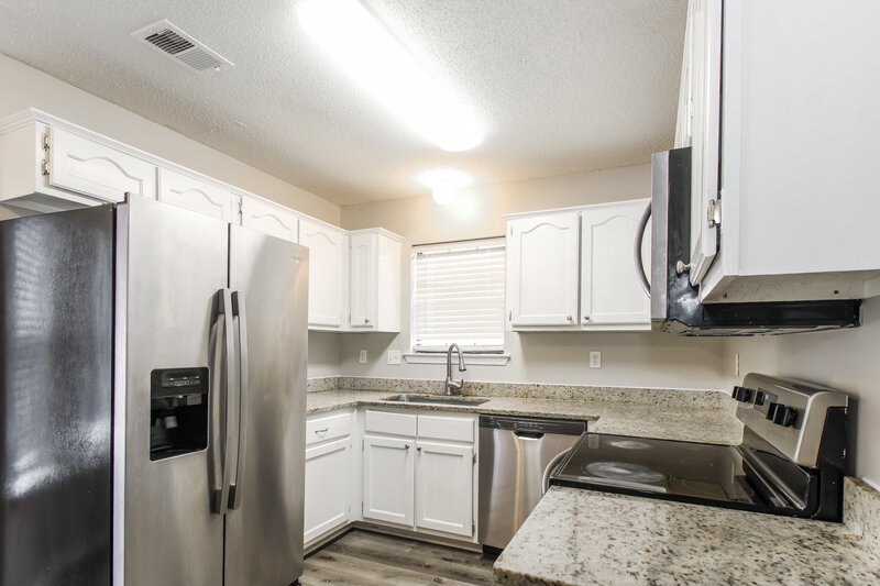 1,845/Mo, 6893 Delta Newberry Cv Olive Branch, MS 38654 Kitchen View 2
