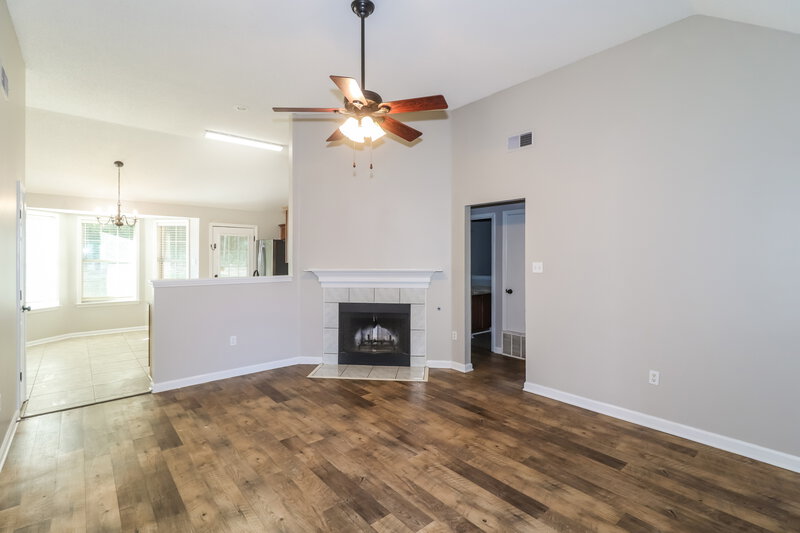 2,500/Mo, 5639 Camden Cove Olive Branch, MS 38654 Living Room View