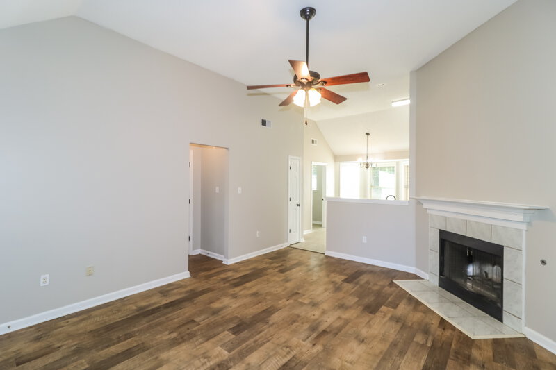 2,500/Mo, 5639 Camden Cove Olive Branch, MS 38654 Living Room View 2