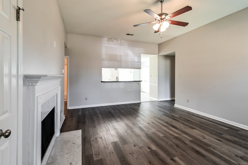 1,880/Mo, 8389 Palm Springs Dr Cordova, TN 38016 Living Room View 2