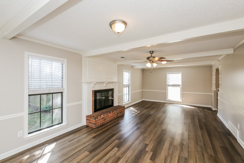 1,855/Mo, 4000 Kingsland Cv Memphis, TN 38125 Living Room View