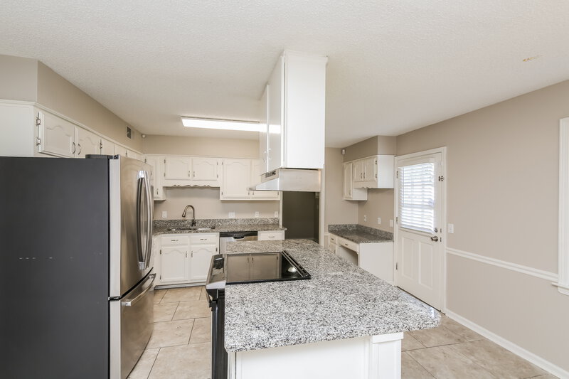 1,855/Mo, 4000 Kingsland Cv Memphis, TN 38125 Kitchen View