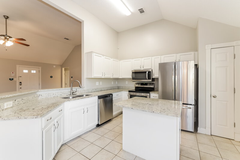 1,840/Mo, 25 Oakridge Cv Oakland, TN 38060 Kitchen View