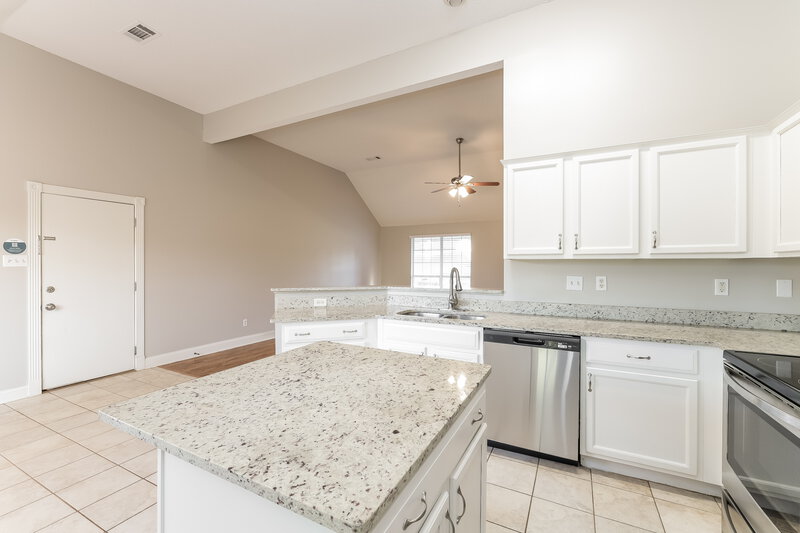 1,840/Mo, 25 Oakridge Cv Oakland, TN 38060 Kitchen View 2