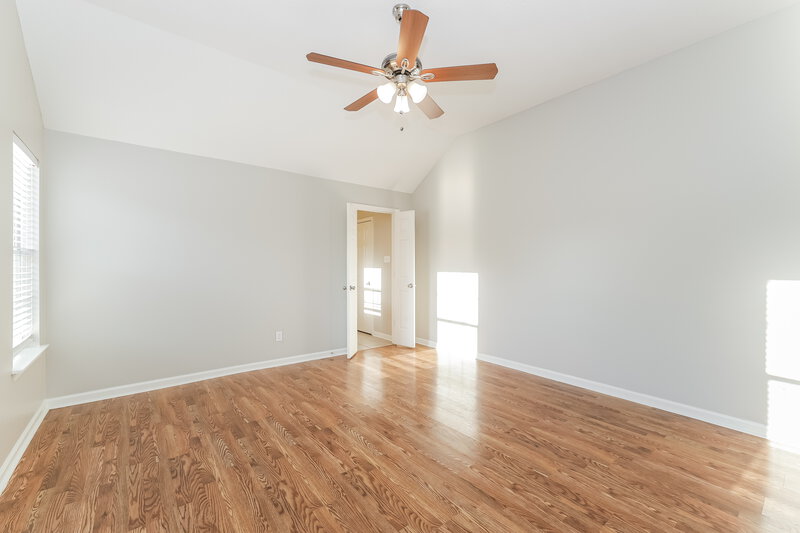 1,840/Mo, 25 Oakridge Cv Oakland, TN 38060 Main Bedroom View 2