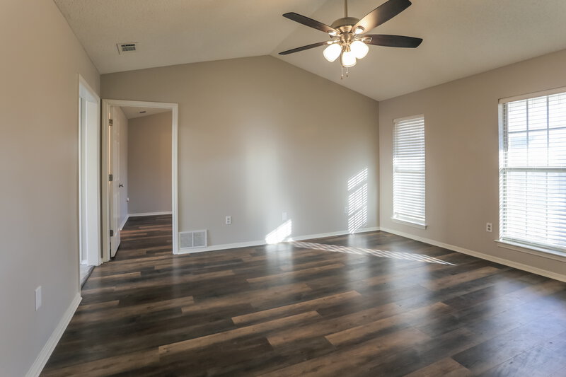 2,490/Mo, 6714 Curtis Cv Olive Branch, MS 38654 Living Room View 2
