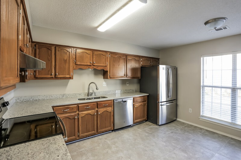 2,490/Mo, 6714 Curtis Cv Olive Branch, MS 38654 Kitchen View