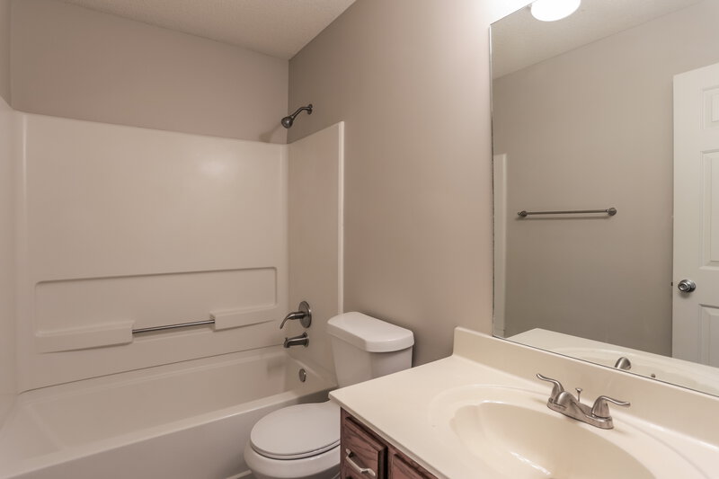 2,490/Mo, 6714 Curtis Cv Olive Branch, MS 38654 Bathroom View