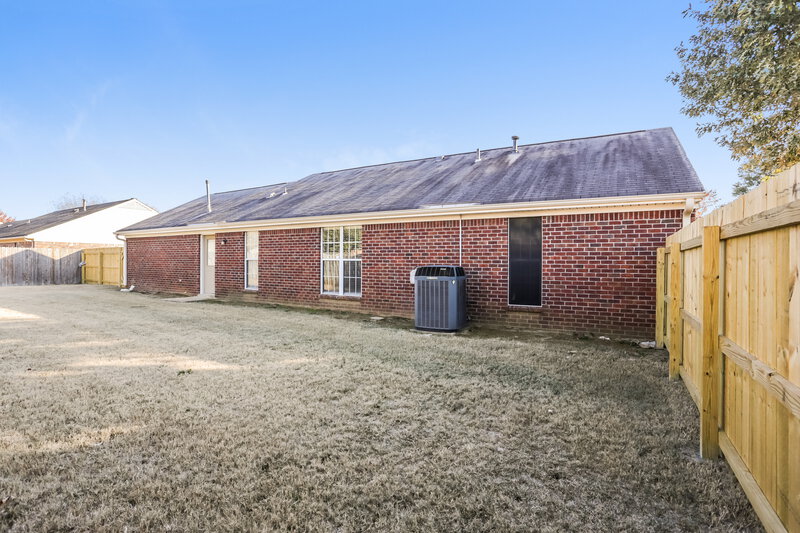 2,490/Mo, 6714 Curtis Cv Olive Branch, MS 38654 Rear View