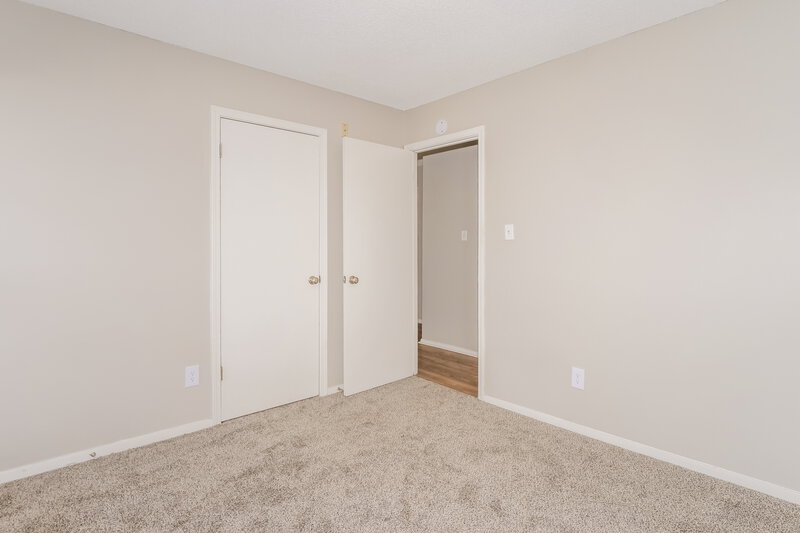 1,560/Mo, 6500 Cornwall Rd Horn Lake, MS 38637 Bedroom View 3