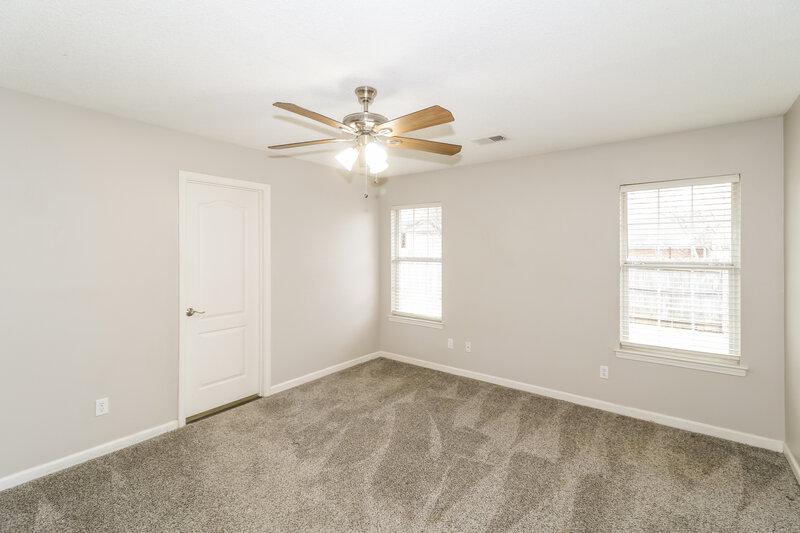 1,735/Mo, 5808 Shiloah Cv S Olive Branch, MS 38654 Main Bedroom View