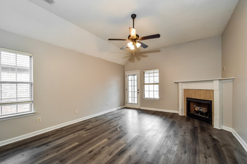 1,855/Mo, 8238 Regal Bend Dr Olive Branch, MS 38654 Living Room View