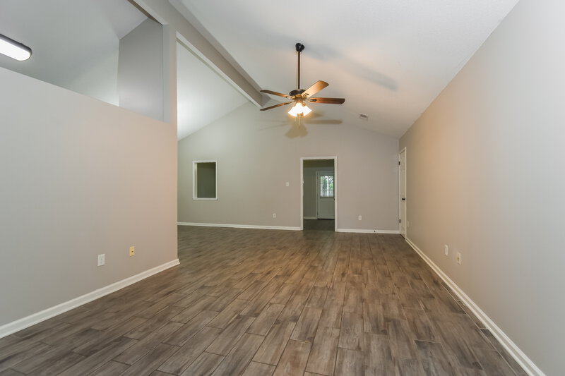 1,810/Mo, 7189 Atterbury Cir W Southaven, MS 38671 Living Room View 3