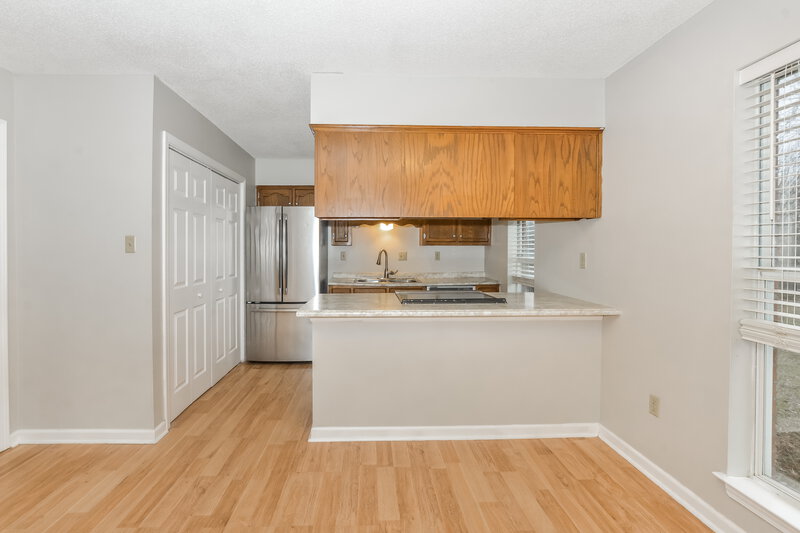 1,545/Mo, 5850 Waverly Dr Horn Lake, MS 38637 Dining Room View 3