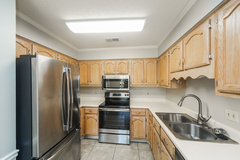 1,735/Mo, 10078 Phillips Dr Olive Branch, MS 38654 Kitchen View