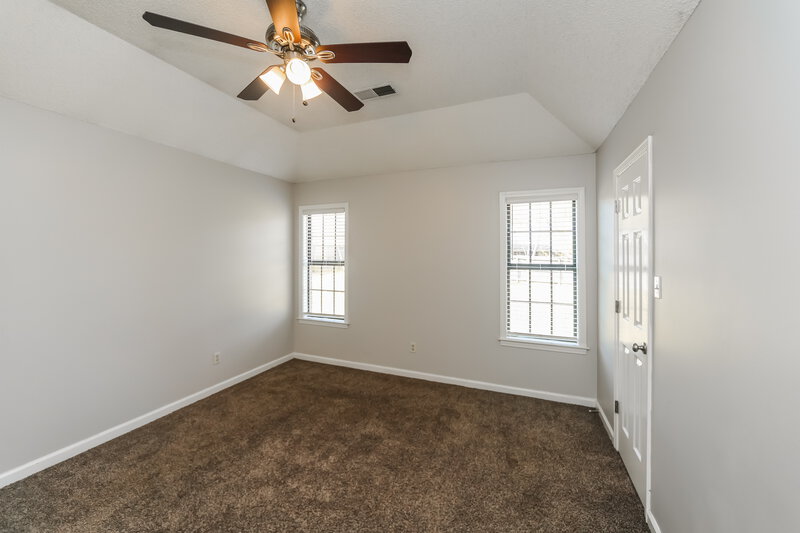 1,735/Mo, 10078 Phillips Dr Olive Branch, MS 38654 Main Bedroom View