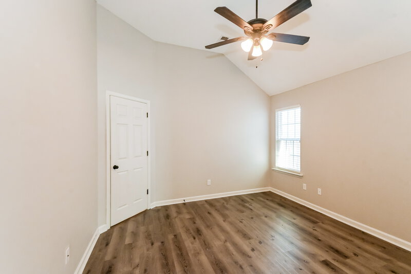 1,880/Mo, 9912 White Poplar Dr Olive Branch, MS 38654 Main Bedroom View
