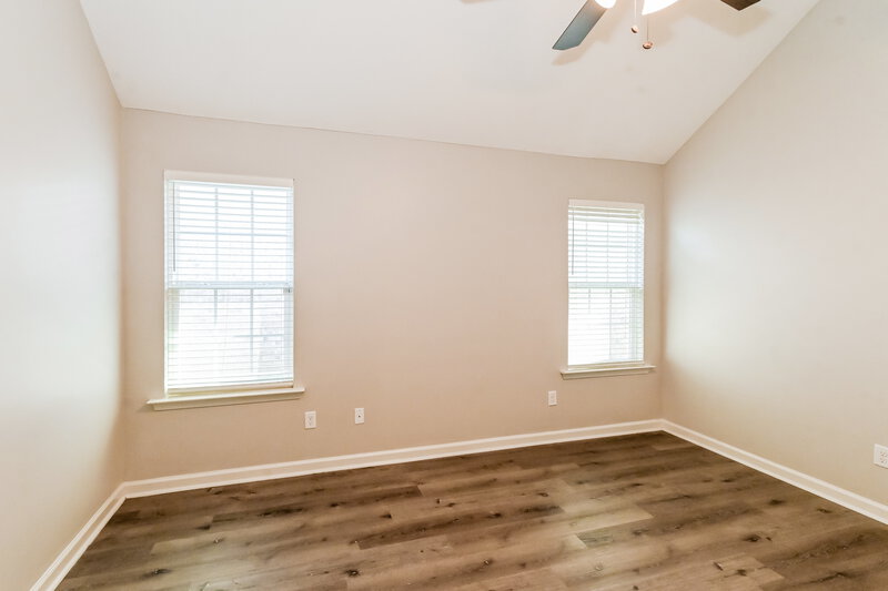 1,880/Mo, 9912 White Poplar Dr Olive Branch, MS 38654 Main Bedroom View 2