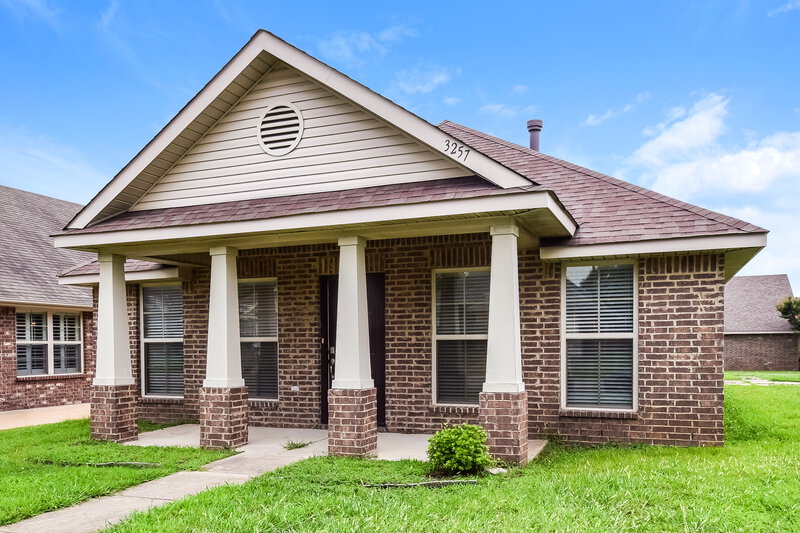 1,790/Mo, 3257 E Hartland Dr Southaven, MS 38672 Front View