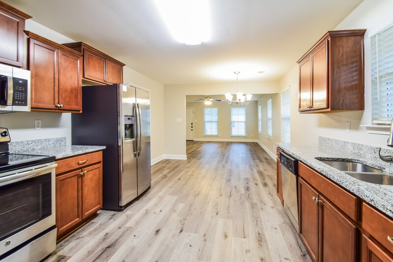 1,790/Mo, 3257 E Hartland Dr Southaven, MS 38672 Kitchen View