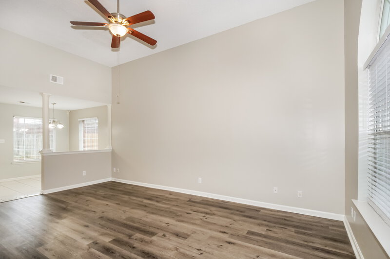 1,753/Mo, 1012 Spanish Trail Ln Cordova, TN 38018 Living Room View