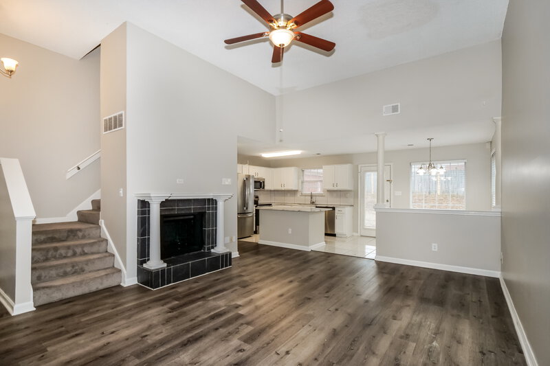 1,753/Mo, 1012 Spanish Trail Ln Cordova, TN 38018 Living Room View 2