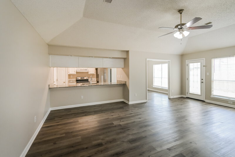 2,500/Mo, 6955 Gallop Dr Cordova, TN 38018 Living Room View 3