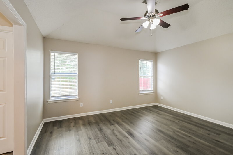 2,500/Mo, 6955 Gallop Dr Cordova, TN 38018 Main Bedroom View