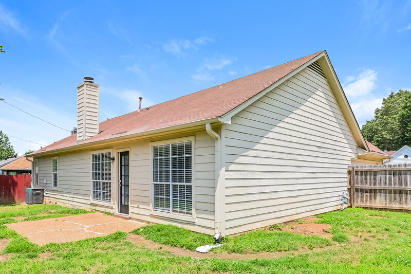 2,500/Mo, 6955 Gallop Dr Cordova, TN 38018 Rear View