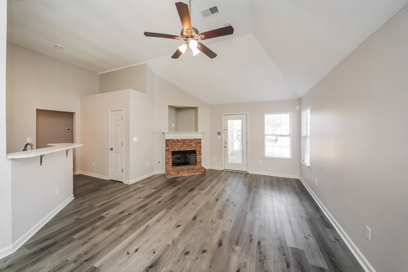 1,680/Mo, 2773 Misty Valley Dr Arlington, TN 38002 Living Room View 2