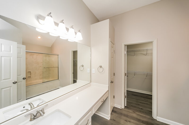 1,680/Mo, 2773 Misty Valley Dr Arlington, TN 38002 Main Bathroom View