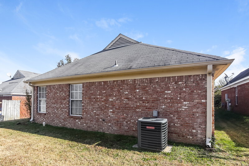 1,680/Mo, 2773 Misty Valley Dr Arlington, TN 38002 Rear View