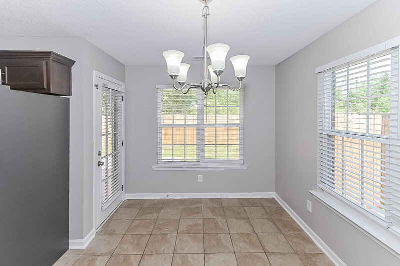 1,860/Mo, 9840 White Poplar Dr Olive Branch, MS 38654 Dining Room View