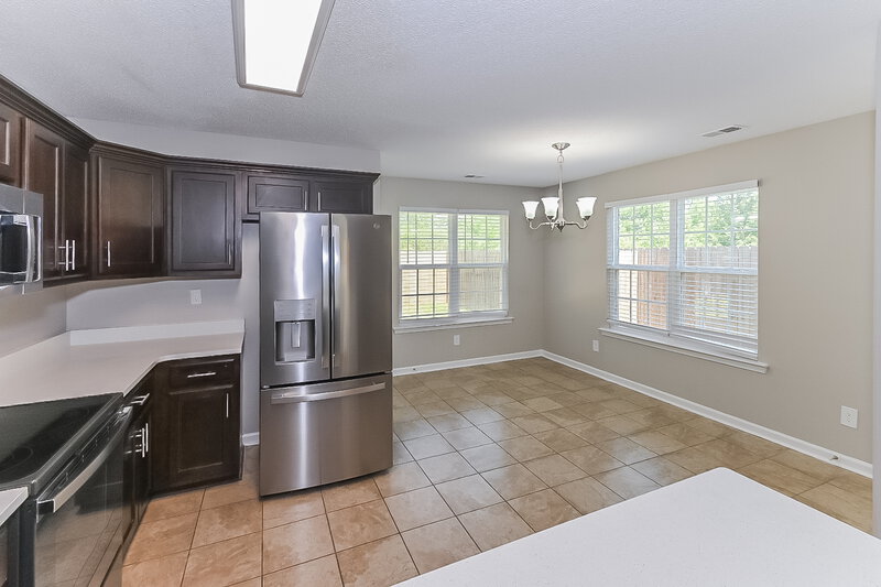 1,860/Mo, 9840 White Poplar Dr Olive Branch, MS 38654 Kitchen View
